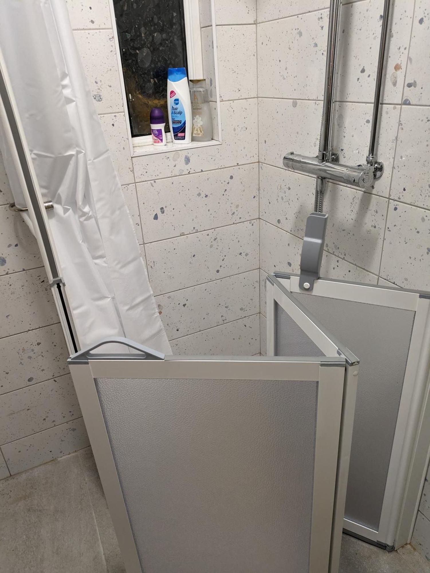 Maire Toireasa - Cosy Refurbished Property In The Gaeltacht Quarter Belfast Exterior foto