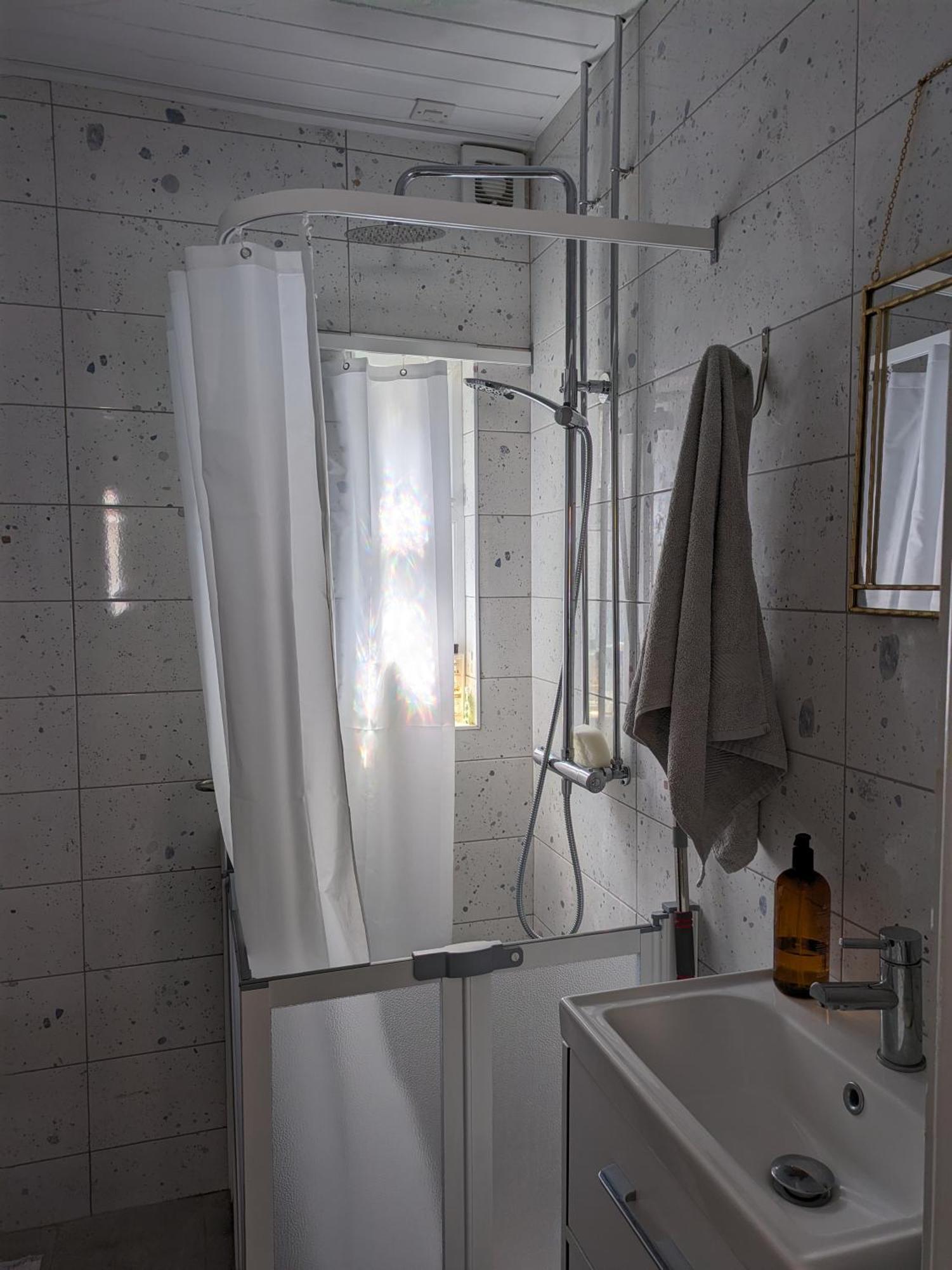 Maire Toireasa - Cosy Refurbished Property In The Gaeltacht Quarter Belfast Habitación foto